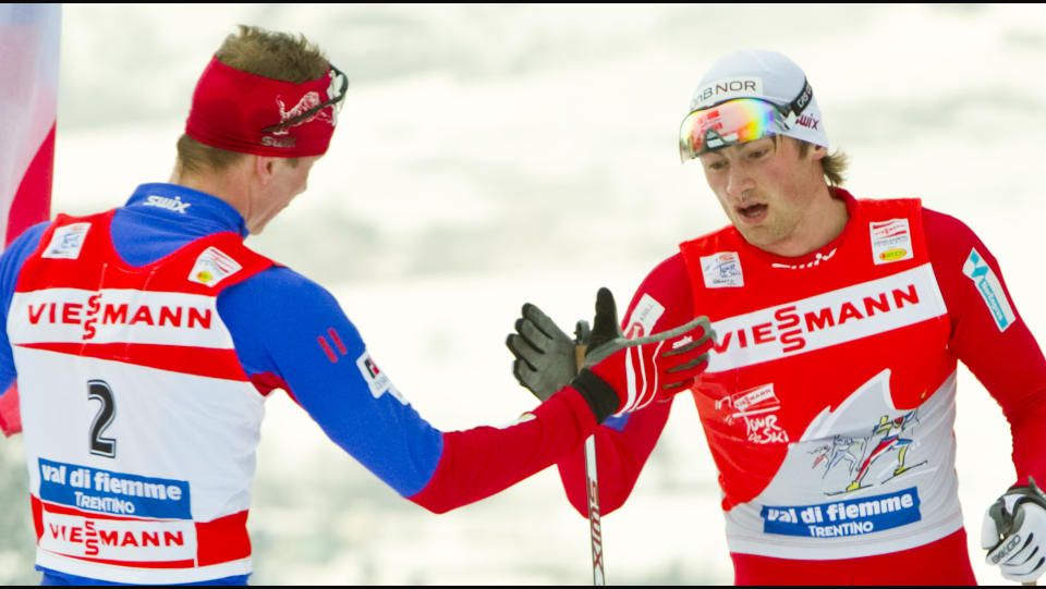 DUELLEN: Det n�rmer seg avgj�relsen i verdenscupen sammenlagt, og Petter Northug tror ikke p� alt Lukas Bauer sier om duellen.
Foto: Heiko Junge / Scanpix