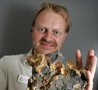 I NETTM�TE: Geolog Hans Amundsen.
Foto: Bj�rn Sigurds�n / SCANPIX