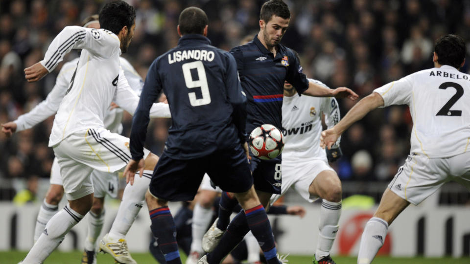 SNUDDE ALT: Lyons midtbanespiller Miralem Pjanic utliknet til 1-1 kvarteret f�r slutt.Foto: SCANPIX/AFP/PIERRE-PHILIPPE MARCOU