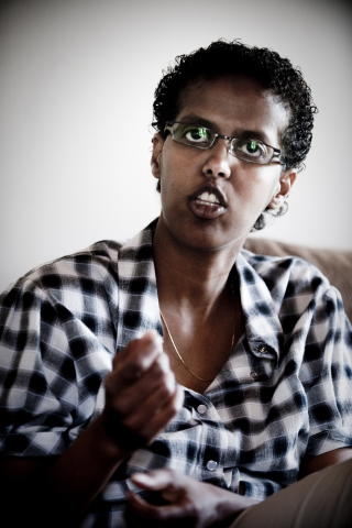  UT�LMODIG:  Amal Eden trekker seg fra Kvinnepanelet fordi likestillings- og intergreringsminister etter hennes synspunkt somler med � reagere mot arbeidsmetodene til hennes tidligere og kontroversielle arbeidsgiver Human Rights Services. FOTO: THOMAS RASMUS SKAUG.