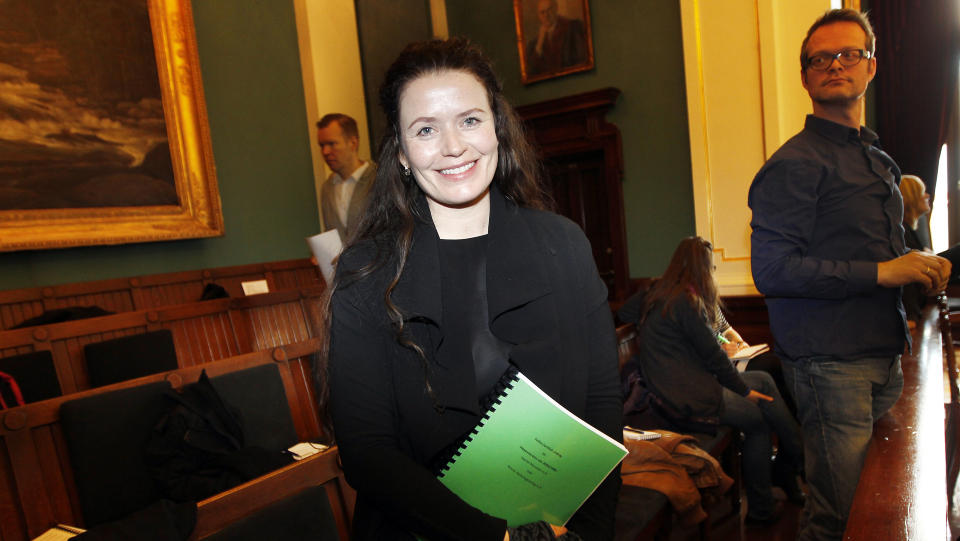 P� VEI TIL H�YESTERETT: Skuespiller G�rild Mauseth har s�rget for at navnet hennes for all fremtid er tjoret fast til scenen hun ikke ville skulle vises. Foto: SCANPIX