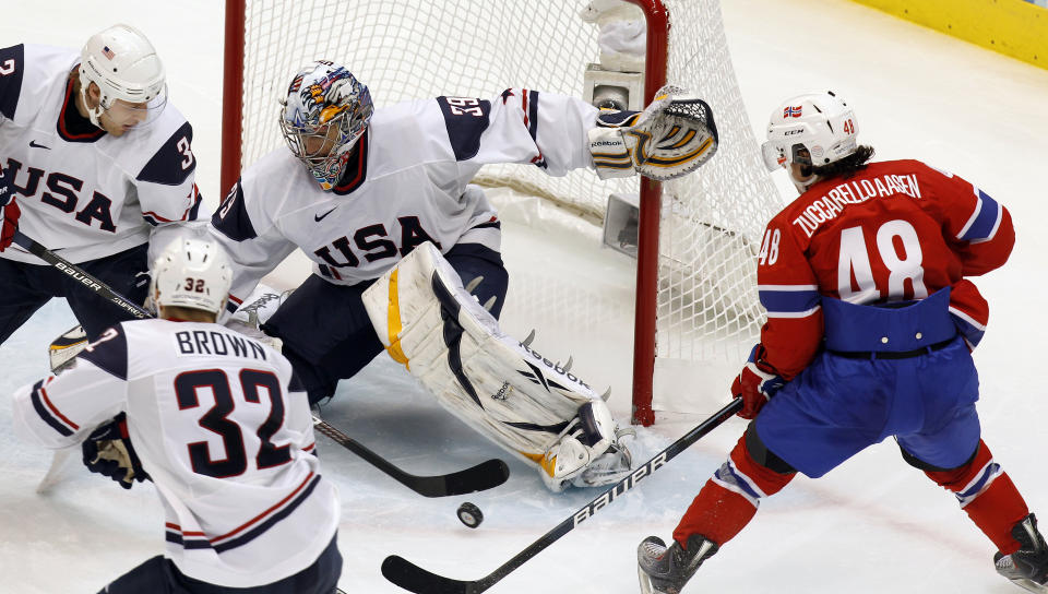 �NSKET I NHL: Mats Zuccarello Aasen overbeviste i OL. Her fra kampen mot USA (tap 1-6). Foto: Lise �serud / Scanpix