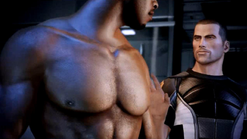 LATSKAP? Forh�pentligvis er det bare latskap, ikke frykt for � miste homofobe spillkj�pere, som er �rsaken til at spillutviklere ikke lar spillere selv velge seksuell legning i spillene. Her en scene fra �Mass Effect 2�, som m� hackes dersom man vil se kommandant Shepard �kose� med en annen mann.