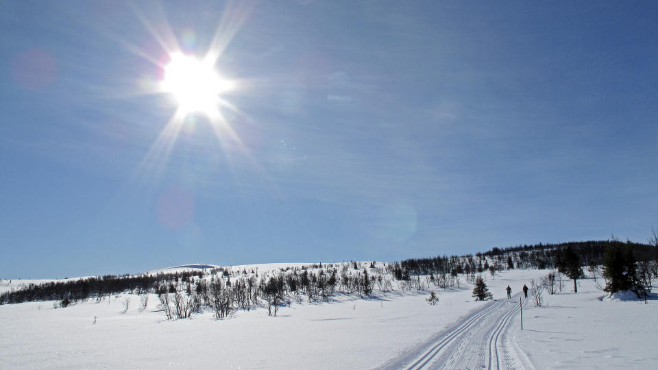 STR�LENDE: Fjellet har vist seg fra sin beste side i det siste. Dette bildet er fra sist s�ndag p� vei fra Nyst�len til �krefjell ved Nesbyen. Foto: Ole C. H. Thomassen