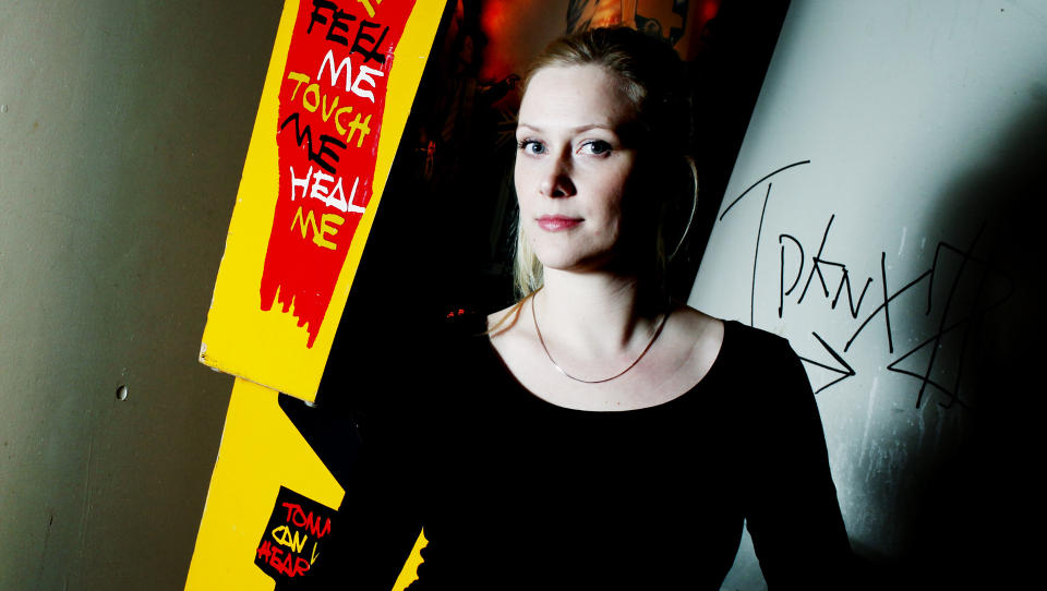 SPILLEGAL: Rannveig Revhaug (29) debuterer med �IRL�. Og blir det tredje medlemmet i den forel�pig sparsomt befolkede dataprosaklubben. 
Foto: Siv Johanne Seglem