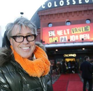 GLAD I SE OG H�R: - De eneste journalistene som tar et nei for et nei, mener Finn Schj�ll. Foto: STELLA PICTURES