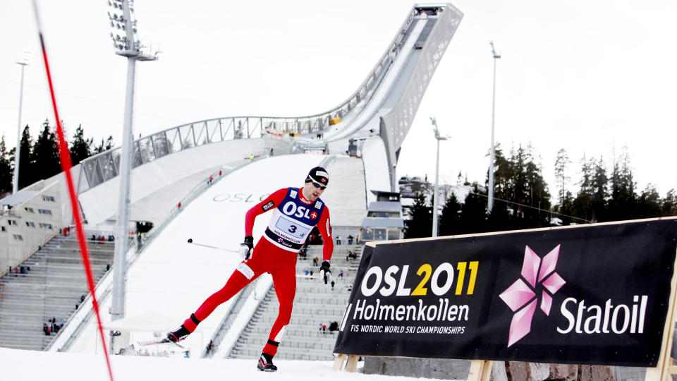 STOR NORSK DAG: Magnus Moan under kombinertrennet under World Cup-stevnet i Holmenkollen l�rdag. Rennet er en del av helgens pr�ve-VM i nordiske grener. Norge vant stafetten etter at Moan slo Stecher p� sisteetappen.
Foto: Stian Lysberg Solum / SCANPIX