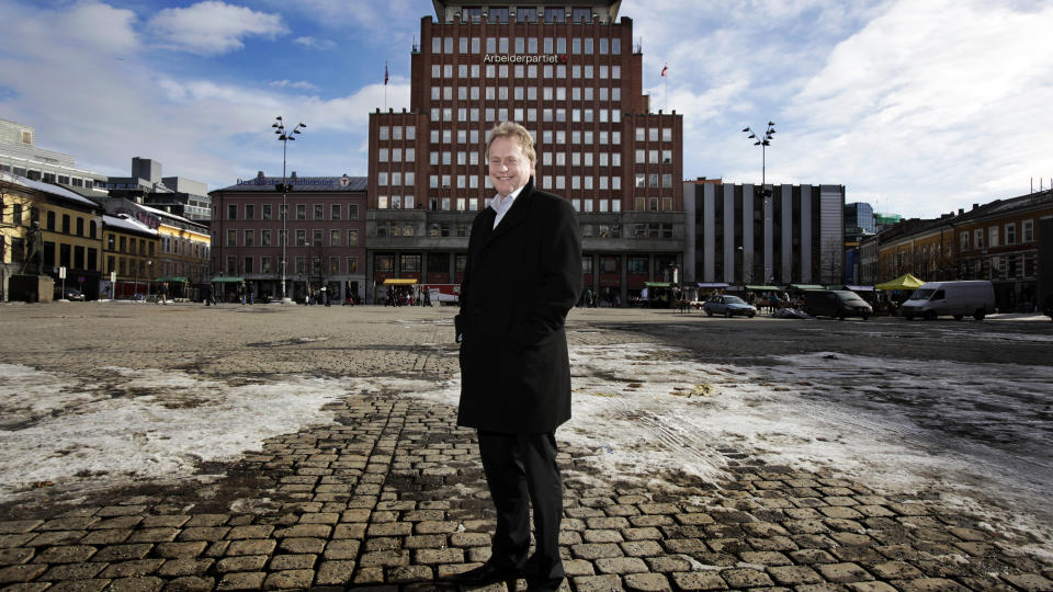 DEN R�DE PLASS: P� 70-tallet var det ledere fra AKP (ml) som reiste til Kina for � m�te Mao Zedong og andre topper i det mektige kommunistpartiet. N� er det Arbeiderpartiet. Her ved partisekret�r Raymond Johansen. Foto: HANS A. VEDLOG