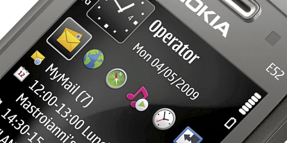 TEST: Nokia E52 er p� ingen m�te bare for kontorrotter. Foto: Produsenten