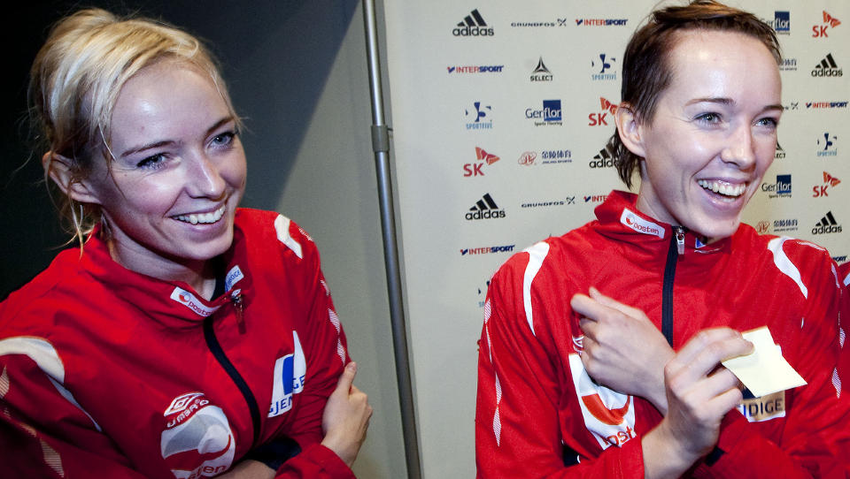 SUZHOU, KINA 20091209. Norges Katrine Lunde Haraldsen (t.v) Kristine Lunde-Borgersen og Karoline Dyhre Breivang etter � ha vunnet 25-19 mot Ungarn under h�ndball-VM i Kina onsdag.
Foto: Gorm Kallestad / Scanpix