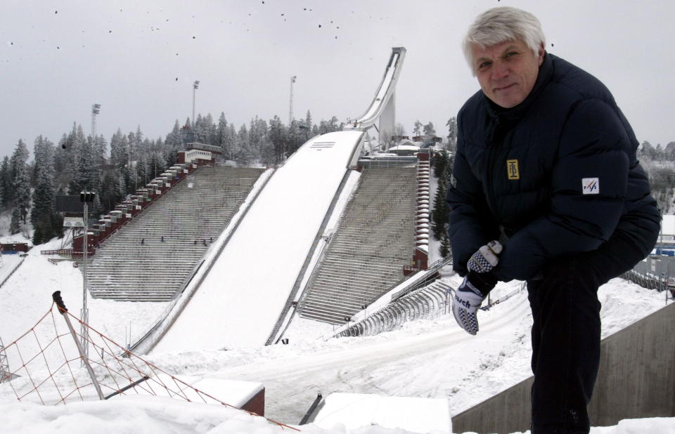 TREKKER SEG?: Rennleder i Holmenkollen Torgeir Nordby (bildet) og Kollenhopp-leder Roar Gaustad ble irettesatt av skistyret i g�r. Det er noe Nordby sier han ikke kan leve med, og sp�rsm�let er n� om han kommer til � trekke seg fra vervet som rennleder i Holmenkollen.Foto: Arnt E. Folvik/Dagbladet