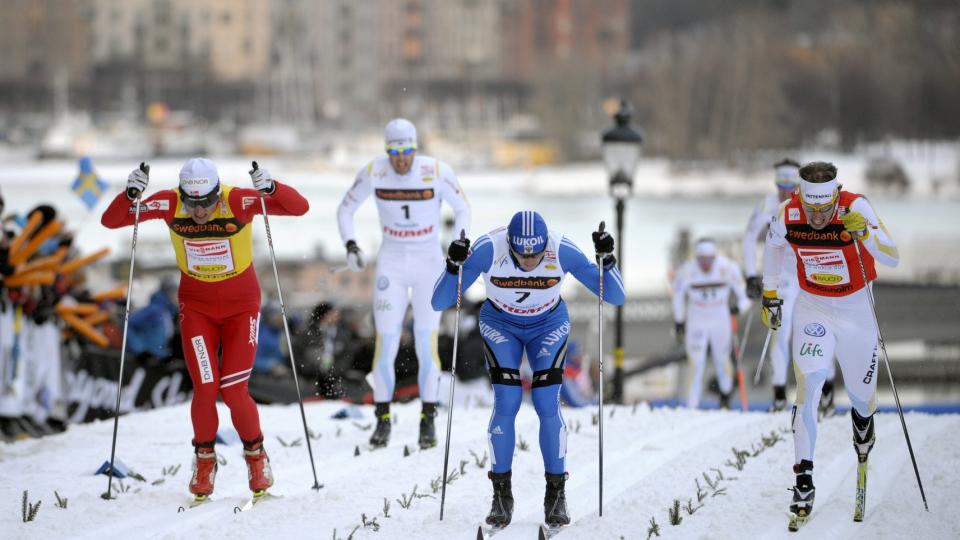 STOCKHOLM, SVERIGE 20100317.
Russlands Nikita Kriukov g�r i m�l som seierherre foran  Petter Northug og Sveriges Emil J�nsson (th) i finalen i Royal Palace Sprint i Stockholm onsdag.
Foto: ANDERS WIKLUND / SCANPIX