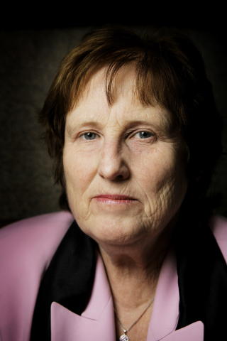 - PSYKISK SYKE: If�lge Ragnhild Bj�rnebekk, forsker ved Politih�gskolen, kan personer som g�r til angrep eller utsetter personer p� TV for trusler v�re psyisk syke. 

Foto: J�rn H. Moen / Dagbladet