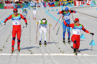 N� KAN HAN LEGGE OPP: Det var Petetr Northugs beskjed til J�nsson etter at han og Ola Vigen Hattestad tok de to f�rste semifinaleplassene under OL-sprinten i klassisk. Foto: AFP/ DON EMMERT