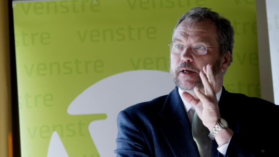 BLIR FYLKESMANN:  Partileder Lars Sponheim p� talerstolen under landsstyrem�tet til Venstre. Foto: Kyrre Lien / Scanpix