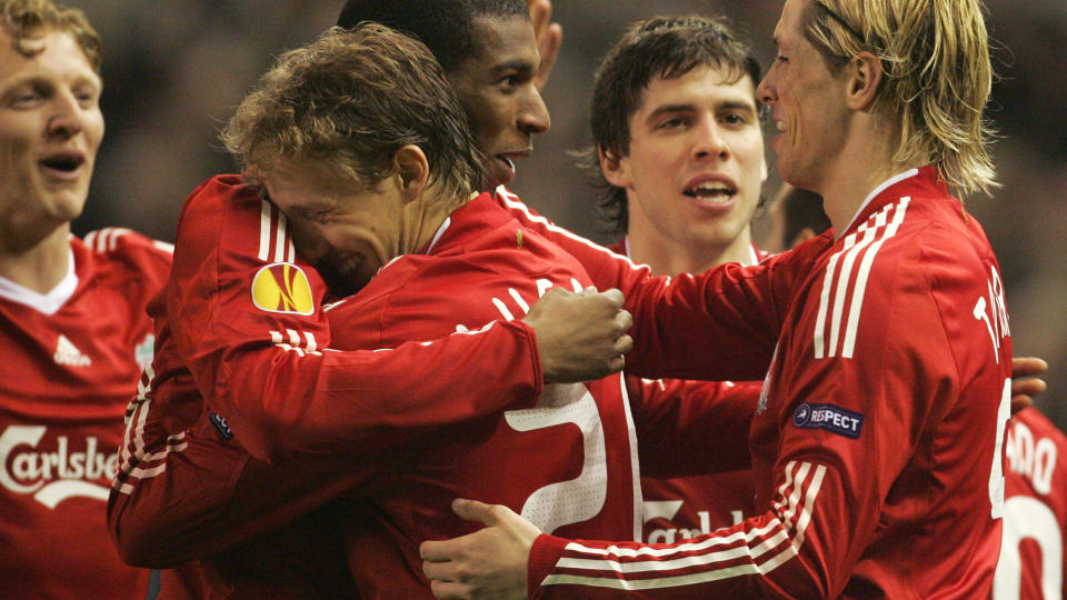 IKKE UMULIG: Benfica skal ikke undervurderes, men Ryan Babel, Lucas Leiva, Fernando Torres og de andre Liverpool-spillerne er neppe misforn�yd med kvartfinaletrekningen til Europa League.Foto: SCANPIX/AP/Tim Hales