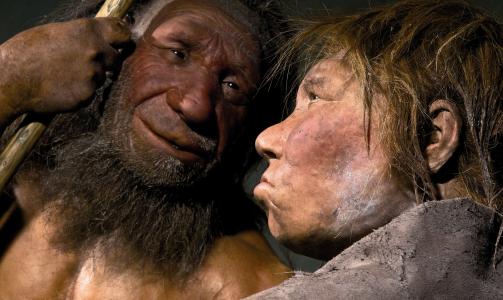MONOGAME FORFEDRE? Eller levde Homo sapiens polygamt for 500 000 �r siden? De vet ikke forskerne, men teoriene er flere. Neandertalermuseet i Tyskland fors�ker � gi oss noen inntrykk fra steinalderen. Foto: Neanderthal Museum/H. Neumann