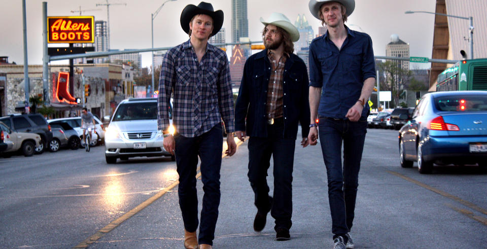 TEXAS STYLE: �ystein Greni (f.v.), Nikolai H�ngsle Eilertsen og Olaf Olsen i BigBang nyter dagene i Austin, f�r de, rett fra spillejobb i Texas' hovedstad, kj�rer hele natta til Memphis for � spille inn nytt album fra mandag. Foto: �YVIND R�NNING