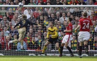 LEDELSE: Torres leverte en praktheading i nettet etter under fem minutter. Foto: AP/Jon Super