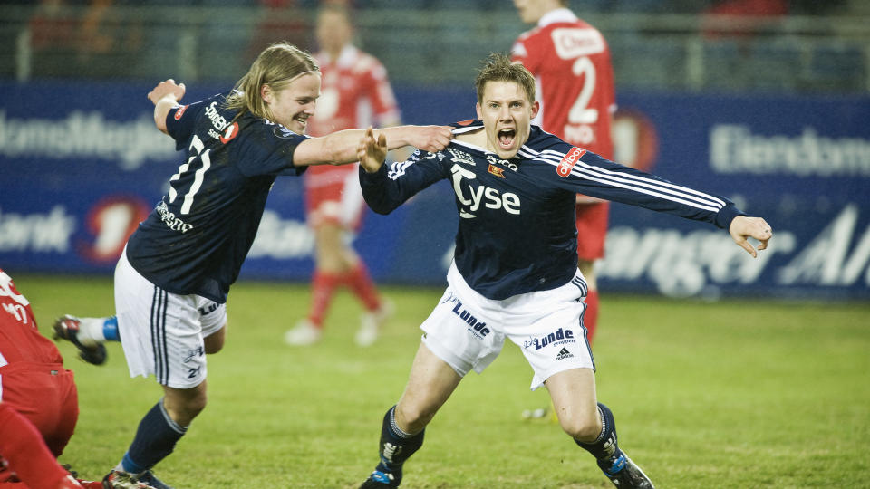 F�RSTE VIKING-M�L: Patrick Ingelsten scoret Vikings f�rste, og noterte seg dermed for sitt f�rste m�l i Viking-tr�ya. Her jubler han med lagkamerat Birkir Bjarnason. Foto: Tommy Ellingsen / DIGITALSPORT.