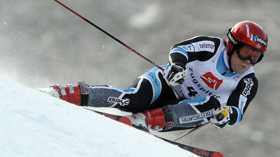TOK NM-GULLET: Kjetil Jansrud vant NM-gull foran Aksel Lund Svindal i Narvik i dag. Foto: Joe Klamar / AFP.