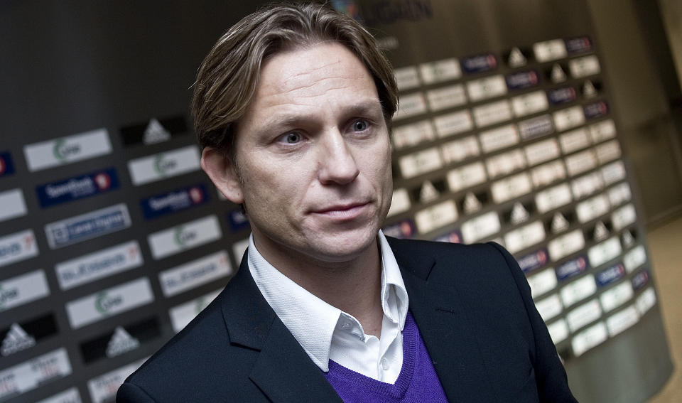 TUNG KVELD: Steinar Nilsen hadde sin verste opplevelse som fotballtrener da et agressivt og effektivt Viking-lag sendte Brann hjem til Bergen med et ydmykende 0-4 tap.Foto: Digitalsport