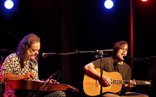 PARHESTER: Jackson Browne og David Lindley kommer til Frognerbadet for aller f�rste gang. Her fra Notodden i 2006. Foto: Bj�rn-Owe Holmberg