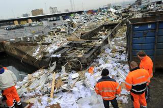 KAOS:  Slik s� det ut p� ulykkesstedet i morges. Foto: Thomas Rasmus Skaug