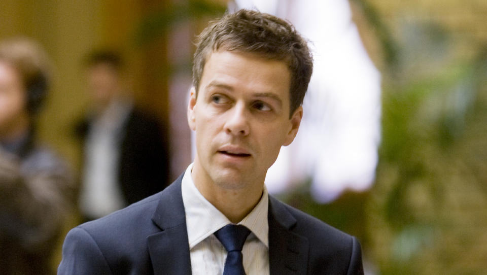 Knut Arild Hareide, som leder transportkomiteen p� Stortinget, �nsker at samferdselsminister Magnhild Meltveit Kleppa (Sp) redegj�r for togsikkerheten i Norge. Arkivfoto: Scanpix
