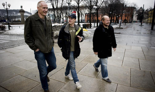 HEIER P� STOLTENBERG: Erik Thorsvedt, Kristoffer Joner og Bj�rn Arne Odden ser framt til at Stoltenberg-utvalget kommer med sine forslag om endringer i norsk narkotikapolitikk. Foto: �istein Norum Monsen
