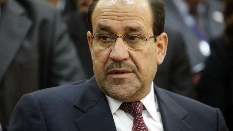 JEVNT VALG: Statsminister Nuri al-Maliki er rett i h�la p� utfordreren Iyad Allawi. Foto: AFP