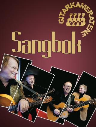 SANGBOK: Gitarkameratene mllom to permer.