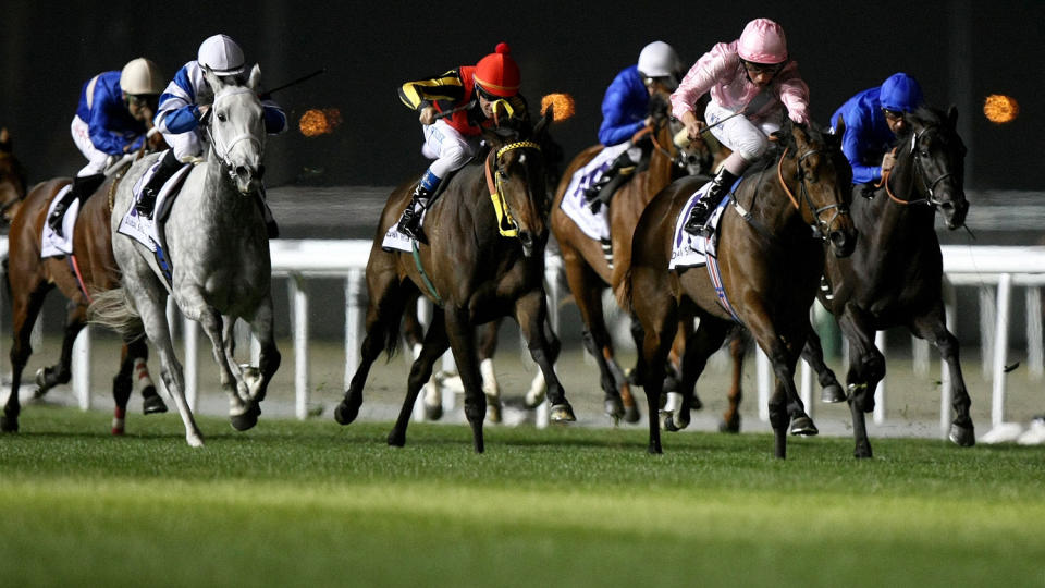 RASKEST: Jockey William Buick vant i dag Dubai Sheema Classic og sikret med det 18 millioner i prispenger. Foto: AFP