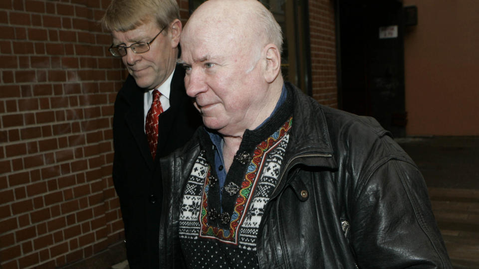  NEI FORRIGE GANG:  Fredrik Fasting Torgersen og hans hjelper, jusprofessor St�le Eskeland etter at Gjenopptakelseskommisjonen sa nei i desember 2006 til ny behandling av Rigmor-drapet fra 1958. FOTO: CORNELIUS POPPE, SCANPIX.