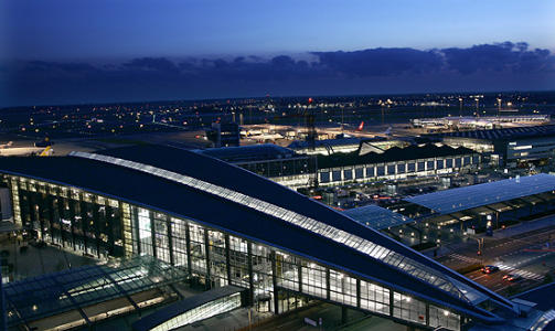 KASTRUP: Den danske storflyplassen Kastrup kjemper i motvind - og lykkes ikke umiddelbart i sitt freieri til lavpris-flyselskapene. Foto: Cph.dk.