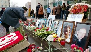 DUBROVKA-TEATERET: 129 gisler og alle terroristene ble drept, da 42 Tsjetsjenske separatister tok kontroll over Dubrovka-teateret i 2002. Foot: AFP PHOTO / DENIS SINYAKOV / Scanpix