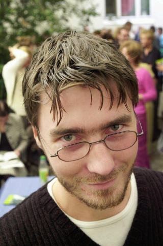 SKEPTISK TIL BOKA: Aage Borchrevink fra Helsingfors-komiteen, er skeptisk til Julia Jusiks bok. Foto: Cornelius Poppe / SCANPIX
