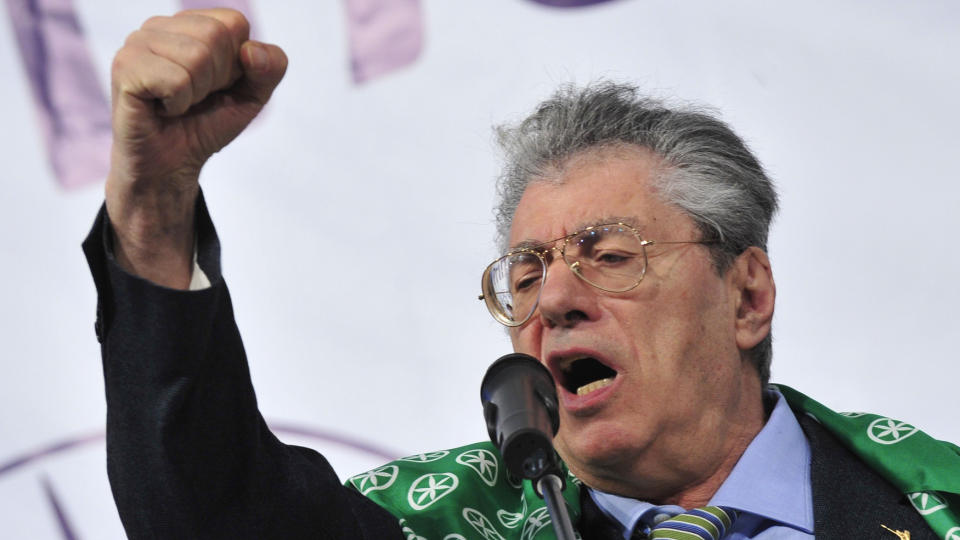 I MEDVIND: Umberto Bossi, partiet Lega Nords leder, kunne feire et meget godt resultat i regionalvalgene som ble avholdt i Italia s�ndag og mandag.