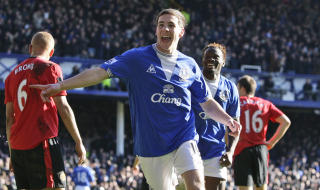 GRATIS TIL NEWCASTLE: Everton klarte aldri � gi Dan Gosling et skriftlig kontraktstilbud, og dermed kunne 20-�ringen skrive en fire�rskontrakt med Newcastle. Foto: AP/Jon Super