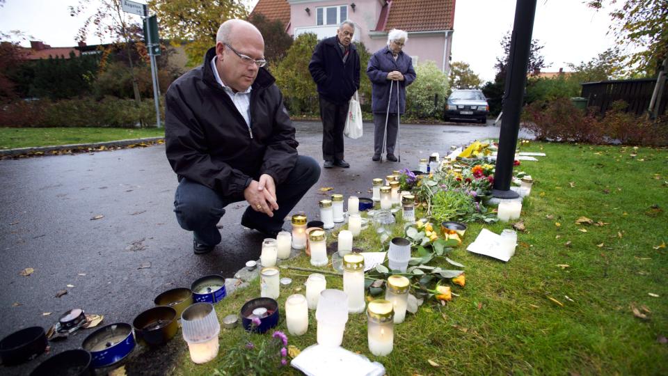 FORTSATT P� FRIFOT: Politiet jakter fremdeles p� knivdrapsmannen som drepte Mohammed Ammouri (8) og Anna-Lena Svensson (56) med en s�kalt butterflykniv p� gata i Link�ping i 2004.
Foto Lasse Hejdenberg / Scanpix