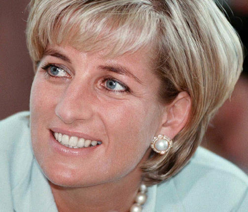 D�DE: Prinsesse Diana d�de i en bilulykke i Paris for snart 13 �r siden. Foto: AP Photo/John Stillwell/SCANPIX