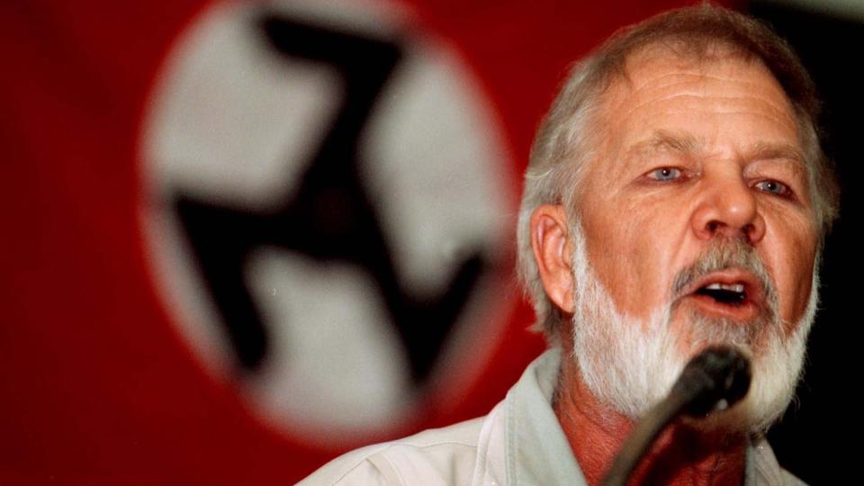 SKAL HEVNES: Eugene Terreblanche, som ble brutalt drept i natt norsk tid. Foto: AP/Scanpix