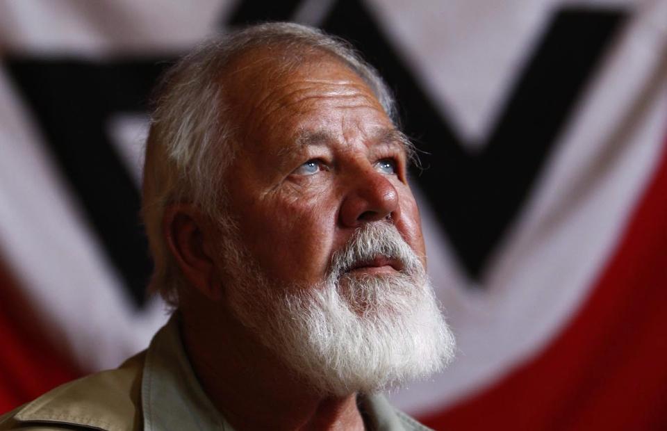 TOK FARVEL: Med h�yreekstremisten Eugene Terreblanche. EPA/JOHANN HATTINGH