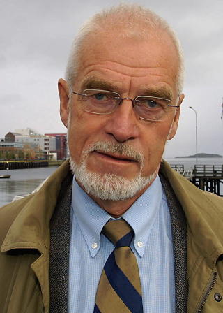 - HASTER: En avtale mellom statene med kyst mot polhavet haster, for å slippe innblanding fra andre interessenter, mener professor II Johan Petter Barlindhaug ved Nordområdesenteret i Bodø.
Foto: Jan-Morten Bjørnbakk / SCANPIX - HASTER: En avtale mellom statene med kyst mot polhavet haster, for å slippe innblanding fra andre interessenter, mener professor II Johan Petter Barlindhaug ved Nordområdesenteret i Bodø.
Foto: Jan-Morten Bjørnbakk / SCANPIX