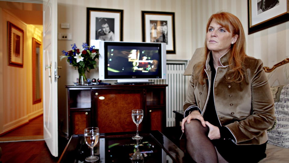 GJESTER SKAVLAN: Sarah Ferguson kommer til Oslo denne uka i forbindelse med innspillingen av Fredrik Skavlans talkshow. Her er hun p� Grand Hotel i juni i fjor.
Foto: Lars Eivind Bones