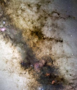 M�RKT OG MYSTISK: Om noen �r kan videreutviklinger av teknologien bak dagens nyhet bidra til � observasjoner av det supermassive sorte hullet i sentrum av Melkeveien, sier astronom Andreas O. Jaunsen.