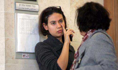 AVTJENTE VERNEPLIKTEN I SENTRALKOMMANDOEN: Her skal Kamm if�lge tiltalen ha kopiert sv�rt sensitivt materiale som hun senere ga deler av til en journalist. Her er hun i retten i Tel Aviv 29. desember i fjor. Foto: EPA/NIR KEIDAR