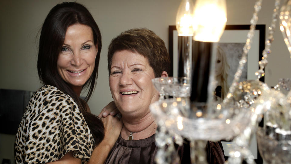VILLE GJERNE TATT BOTOX: Siv Cotton lever et liv i sus og dus i Hollywood, og har tatt Botox siden hun var 28 �r. Mora ville gjerne tatt Botox, hvis hun hadde hatt r�d til det. Hun er stolt av Hollywood-dattera. Foto: Hans Arne Vedlog