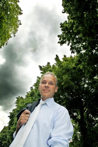 TAR IKKE TAK: Nestleder i H�yre og leder i finanskomiteen, Jan Tore Sanner er skuffet over at regjeringen ikke har tatt tak i norsk �konomi. Foto: Jacques Hvistendahl / Dagbladet