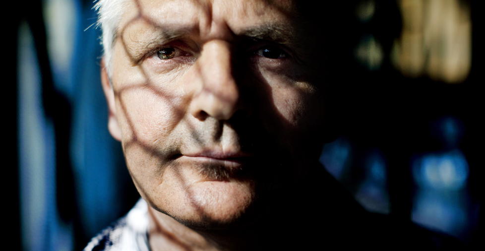 ST�DIG MANN: Med �Isbaderen� har rutinerte Kjell Ola Dahl skrevet sin beste krim p� lenge. Foto: Espen R�st / Dagbladet